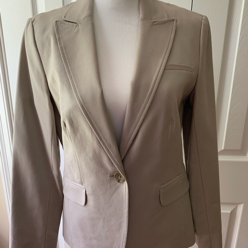 Banana Republic Size 6P Beige Suit Blazer